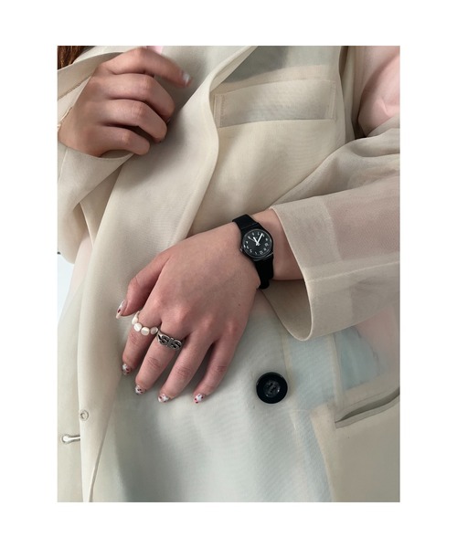 SWATCH(スウォッチ)の「LADY BLACK SINGLE(アナログ腕時計・レディース・ブラック・FREE)」の3枚目の写真