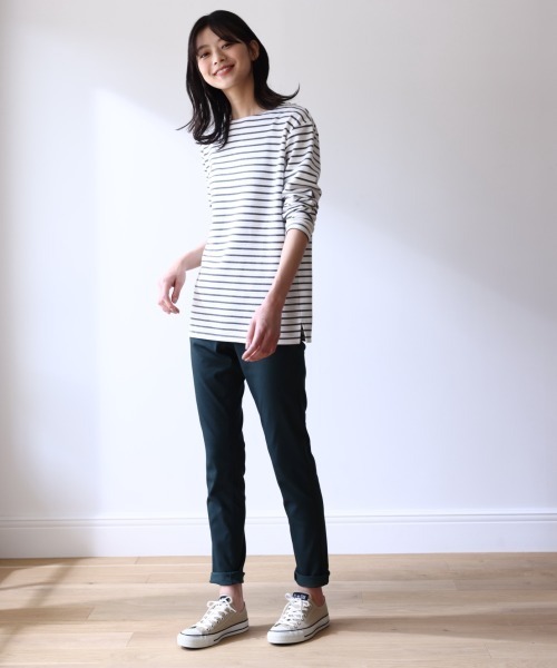 SMILE LAND（スマイルランド）の「大きいサイズ ゆるシルエットボートネックリップルボーダープルオーバー（Tシャツ/カットソー・レディース・ブラック×ホワイト/ホワイト系その他2/ブラウン系その他2・3L/LL/4L/6L/5L/L）」の6枚目の写真