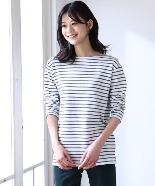 SMILE LAND（スマイルランド）の「大きいサイズ ゆるシルエットボートネックリップルボーダープルオーバー（Tシャツ/カットソー・レディース・ブラック×ホワイト/ホワイト系その他2/ブラウン系その他2・3L/LL/4L/6L/5L/L）」の18枚目の写真