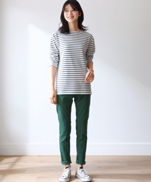 SMILE LAND（スマイルランド）の「大きいサイズ ゆるシルエットボートネックリップルボーダープルオーバー（Tシャツ/カットソー・レディース・ブラック×ホワイト/ホワイト系その他2/ブラウン系その他2・3L/LL/4L/6L/5L/L）」の11枚目の写真