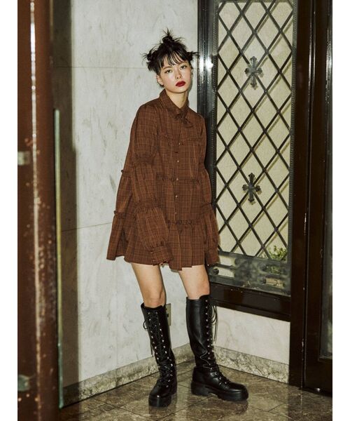 jouetie（ジュエティ）の「ティアードチュニックシャツ（シャツ/ブラウス・レディース・グリーン/ブラウン/ブラック/ブルー・MEDIUM）」の11枚目の写真