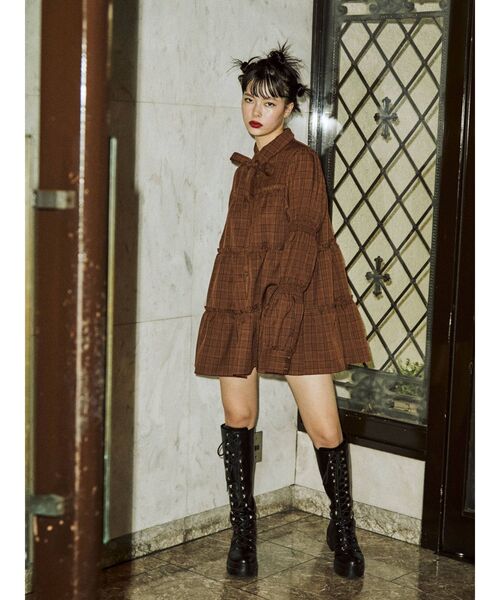 jouetie（ジュエティ）の「ティアードチュニックシャツ（シャツ/ブラウス・レディース・グリーン/ブラウン/ブラック/ブルー・MEDIUM）」の12枚目の写真