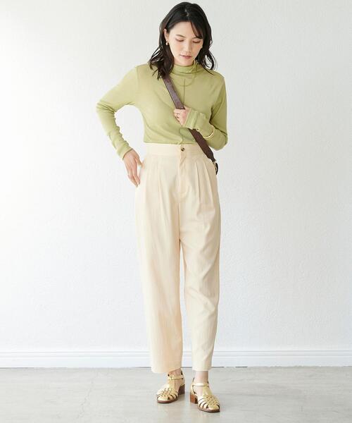 green label relaxing（グリーンレーベルリラクシング）の「ハイウエスト Cu サテンタック パンツ（その他パンツ・レディース・ネイビー/クリーム/コバルトブルー・38/36）」の5枚目の写真