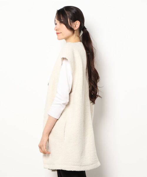 ulu(ウル)の「Original boa gilet coat(ノーカラーコート・レディース・アイボリー・FREE)」の13枚目の写真