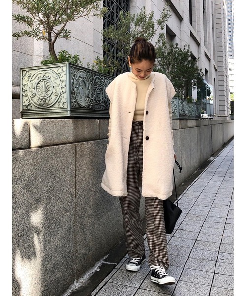 ulu(ウル)の「Original boa gilet coat(ノーカラーコート・レディース・アイボリー・FREE)」の2枚目の写真
