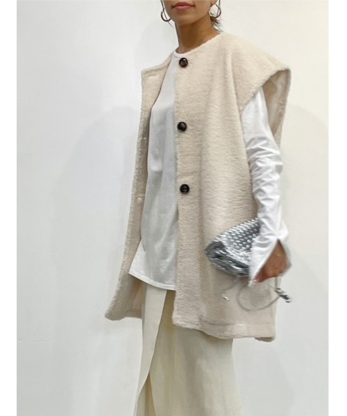 ulu(ウル)の「Original boa gilet coat(ノーカラーコート・レディース・アイボリー・FREE)」の15枚目の写真