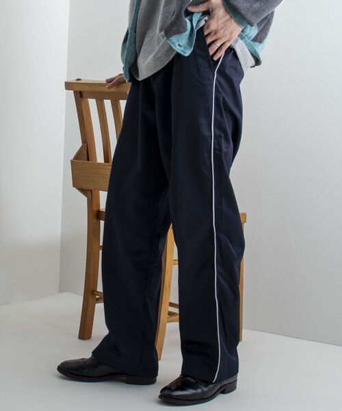 GLOSTER(グロスター)の「【GLOSTER/グロスター】サイドライン チノトラウザーズ トラックパンツ(チノパンツ・メンズ・カーキ/ネイビー・SMALL/MEDIUM/LARGE)」の1枚目の写真