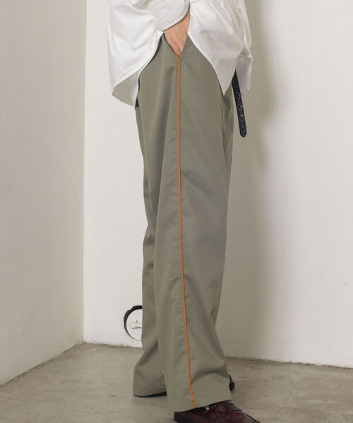 GLOSTER(グロスター)の「【GLOSTER/グロスター】サイドライン チノトラウザーズ トラックパンツ(チノパンツ・メンズ・カーキ/ネイビー・SMALL/MEDIUM/LARGE)」の11枚目の写真