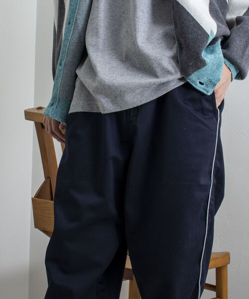 GLOSTER(グロスター)の「【GLOSTER/グロスター】サイドライン チノトラウザーズ トラックパンツ(チノパンツ・メンズ・カーキ/ネイビー・SMALL/MEDIUM/LARGE)」の17枚目の写真