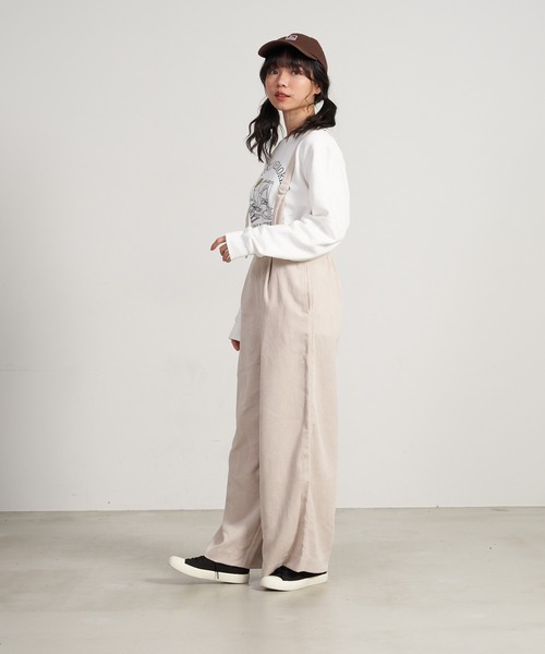 OUTDOOR PRODUCTS APPAREL(アウトドアプロダクツアパレル)の「サスペンダー付きコーデュロイリラックワイドスパンツ(サロペット/オーバーオール・レディース・ベージュ/ブラウン/アイボリー・MEDIUM/LARGE)」の4枚目の写真