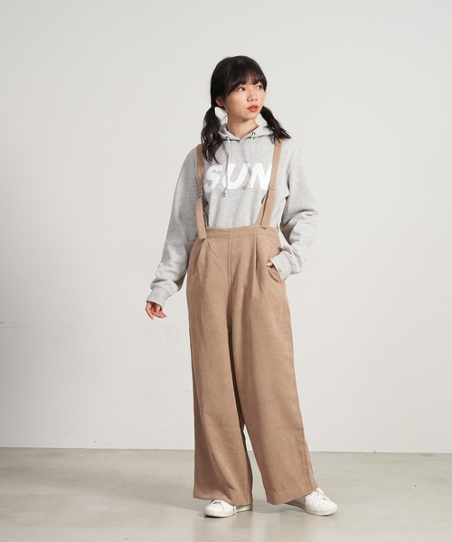 OUTDOOR PRODUCTS APPAREL(アウトドアプロダクツアパレル)の「サスペンダー付きコーデュロイリラックワイドスパンツ(サロペット/オーバーオール・レディース・ベージュ/ブラウン/アイボリー・MEDIUM/LARGE)」の17枚目の写真