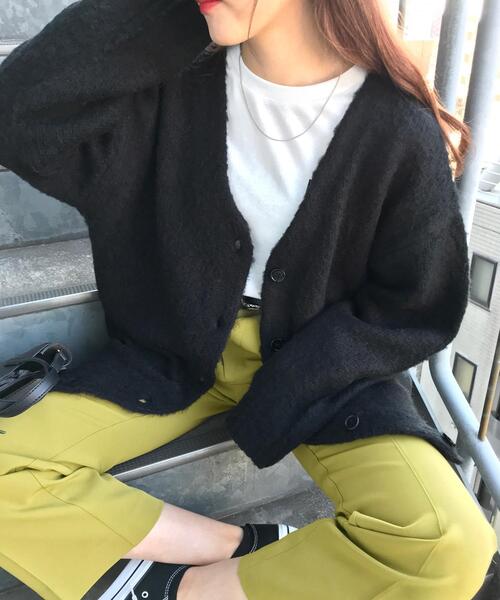 INGNI（イング）の「モヘアタッチVネックカーディガン（カーディガン/ボレロ・レディース・ブラック/オレンジ/ブルー/グリーン/アイボリー/イエロー系3/レッド・M）」の3枚目の写真