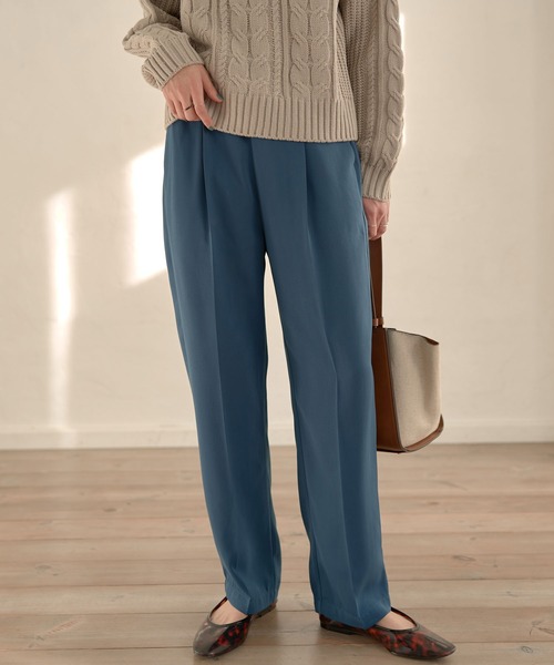 earth music&ecology（アースミュージックアンドエコロジー）の「タックストレートパンツ＊（スラックス・レディース・ブラック/ダークグリーン/ベージュ/ボルドー・M/L）」の3枚目の写真