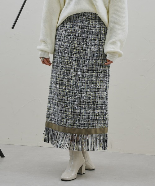 mona Belinda（モナベリンダ）の「ツイードフリンジタイトスカート（スカート・レディース・グリーン/ネイビー・FREE）」の3枚目の写真