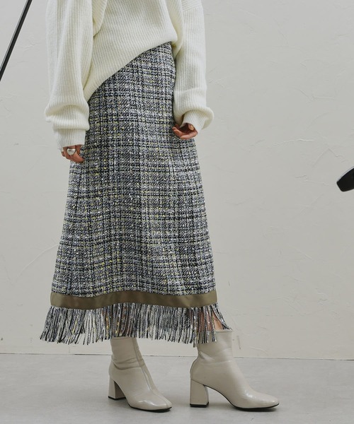mona Belinda（モナベリンダ）の「ツイードフリンジタイトスカート（スカート・レディース・グリーン/ネイビー・FREE）」の6枚目の写真