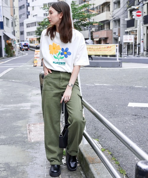 MONO-MART(モノマート)の「【FLOOWM】フラワーロゴ 発泡/刺繍コンビ ビッグシルエット半袖Tシャツ(Tシャツ/カットソー・メンズ・ホワイト/グリーン/オートミール/ブラック系・M/L)」の20枚目の写真