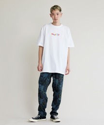 カラフルロゴ刺繍Tシャツ