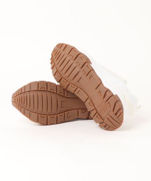 AKIII CLASSIC（アキクラシック）の「【AKIII】別注URBAN TRACKER（スニーカー・レディース・オフホワイト・25/24/23）」の3枚目の写真