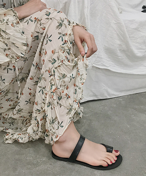 c.u.l(シーユーエル)の「【c.u.l】PUレザーリングトングフラットサンダル culs26(サンダル・レディース・ブラック/アイボリー・38/35/36/39/37)」の5枚目の写真