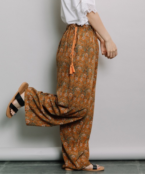 refinedworks(リファインドワークス)の「ボタニカルタッセルセミワイドPT(その他パンツ・レディース・オレンジ/ブルー・FREE)」の5枚目の写真