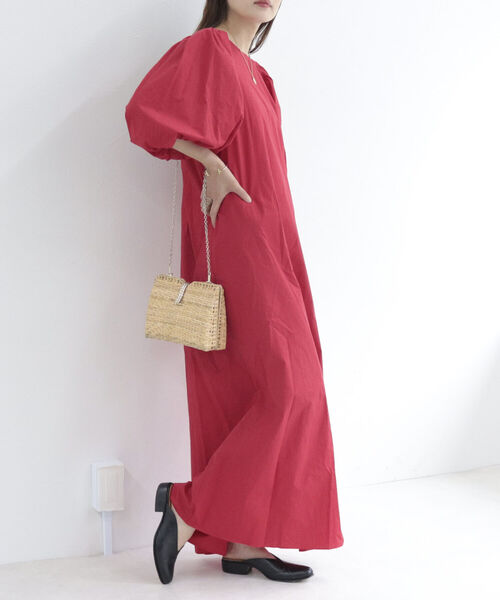 fredy emue(フレディエミュ)の「バックデザインロングワンピース(ワンピース・レディース・ブルー/ブラック/レッド・38)」の1枚目の写真