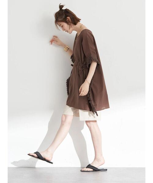 earth music&ecology(アースミュージックアンドエコロジー)の「タックハーフパンツ(その他パンツ・レディース・ライトイエロー/ライトベージュ/ブラック/ブルー系その他6・FREE)」の15枚目の写真