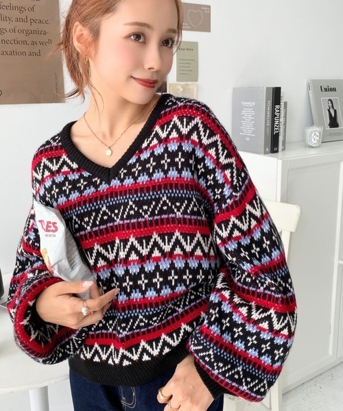 moment+（モーメントプラス）の「6G 幾何学模様ジャガードVネック