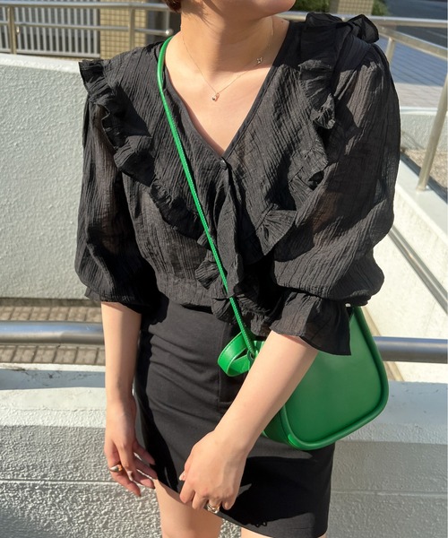 Ambre Ciel（アンブルシエル）の「ラッフルシアーカーディガン／【WEB/EC限定商品】（シャツ/ブラウス・レディース・ブラック/オフホワイト/ライトグリーン/モカ・FREE）」の9枚目の写真