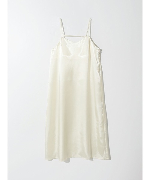 MIDIUMISOLID(ミディウミソリッド)の「サテンキャミソールワンピース(ワンピース・レディース・グリーン/ベージュ/アイボリー・FREE)」の2枚目の写真