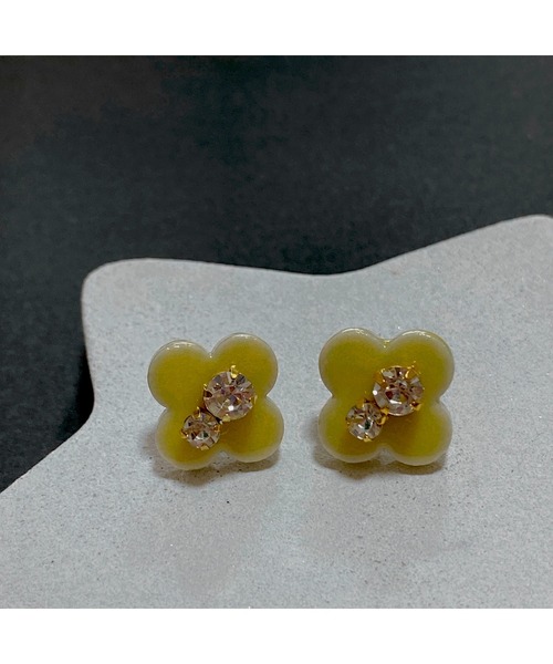 tone(トーン)の「【LoveAmooN】two big flower(MA)(ピアス(両耳用)・レディース・レッド/イエロー・FREE)」の1枚目の写真