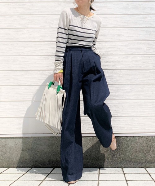 Q(キュー)の「デニムワイドタックパンツ(デニムパンツ・レディース・ネイビー/アイボリー・SMALL/MEDIUM)」の15枚目の写真