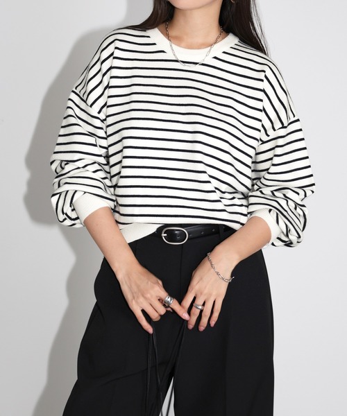 andme（アンドミー）の「【新色追加】クルーネック無地ボーダー長袖ニットトップス（ニット/セーター・レディース・ブラック/クリーム/グレー/キャメル/ピンク/グリーン/ライトイエロー/カーキオリーブ/ブルー系その他/オレンジ/ライトベージュ/レッド/ホワイト×ブラック/チャコールグレー/オフホワイト・M/L）」の3枚目の写真