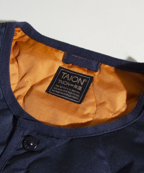 TAION（タイオン）の「【TAION/タイオン】GLOSTER別注 ミリタリーライナージャケット ノーカラーMA-1 M65（ノーカラージャケット・メンズ・ブラック/オリーブ/ネイビー・M/L/XL）」の6枚目の写真