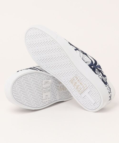 Ted Baker(テッドベーカー)の「KEMMII レトロプリント スニーカー(スニーカー・レディース・ホワイト・38/36/37/39)」の2枚目の写真