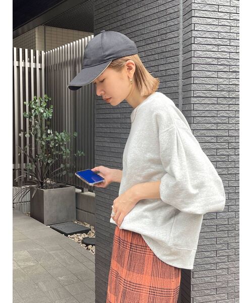 Ungrid（アングリッド）の「【WEB限定】スリーブボリュームスウェット（スウェット・レディース・ライトグレー/ブラウン/レッド/ピンク/オレンジ/ブルー/グリーン・FREE）」の16枚目の写真