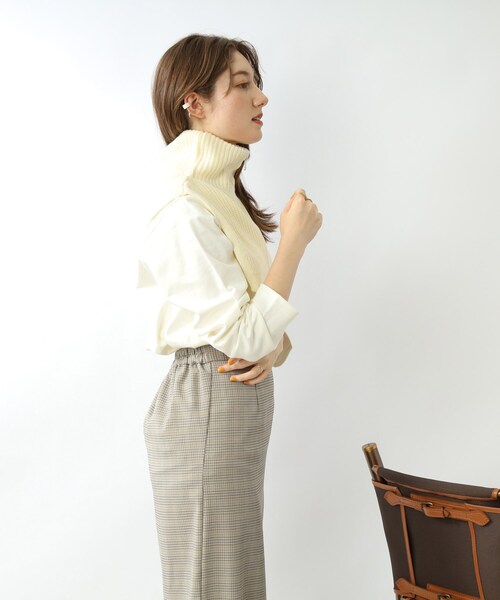 SHOO・LA・RUE（シューラルー）の「◆【いつものコーデにプラスして◎】ニットネックウォーマー（ネックウォーマー/スヌード・レディース・アイボリー/グリーン/グレー/ブラック・00）」の6枚目の写真