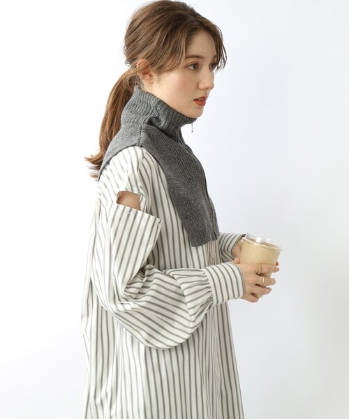 SHOO・LA・RUE（シューラルー）の「◆【いつものコーデにプラスして◎】ニットネックウォーマー（ネックウォーマー/スヌード・レディース・アイボリー/グリーン/グレー/ブラック・00）」の13枚目の写真