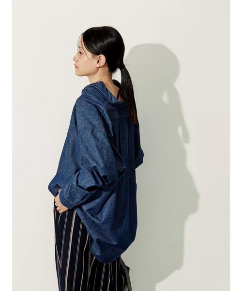 AMERICAN HOLIC(アメリカンホリック)の「ドロップショルダーデニムシャツ(シャツ/ブラウス・レディース・インディゴブルー・M/L)」の6枚目の写真