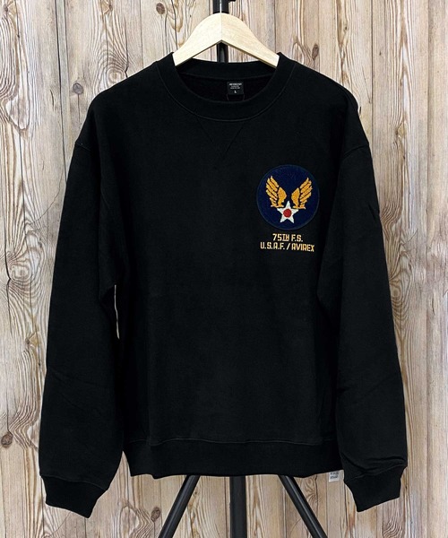 AVIREX（アヴィレックス）の「クラシックスウェット-KEEP-EM FLYING（スウェット・メンズ・ブラック/ライトグレー/ネイビー・XL/XXL/L/M）」の4枚目の写真