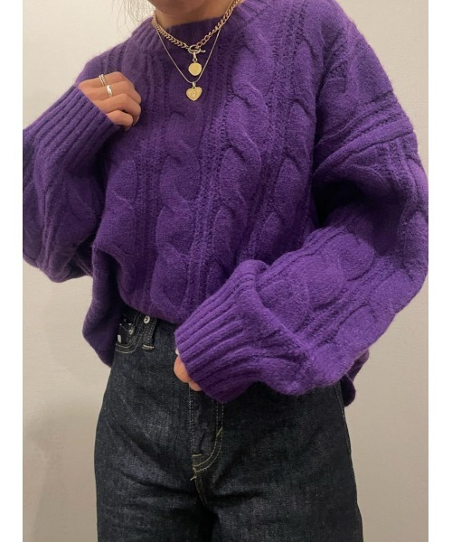 HONEYSUCKLE ROSE（ハニーサックルローズ）の「【HONEYSUCKLE ROSE】ケーブルクルーネックニット（ニット/セーター・レディース・オフホワイト/パープル/キャメル・L/M）」の3枚目の写真