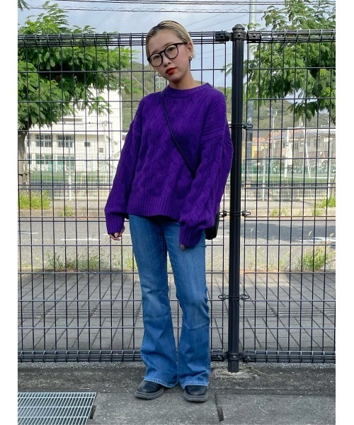 HONEYSUCKLE ROSE（ハニーサックルローズ）の「【HONEYSUCKLE ROSE】ケーブルクルーネックニット（ニット/セーター・レディース・オフホワイト/パープル/キャメル・L/M）」の17枚目の写真