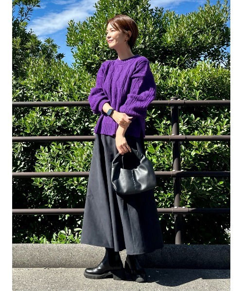 HONEYSUCKLE ROSE（ハニーサックルローズ）の「【HONEYSUCKLE ROSE】ケーブルクルーネックニット（ニット/セーター・レディース・オフホワイト/パープル/キャメル・L/M）」の20枚目の写真