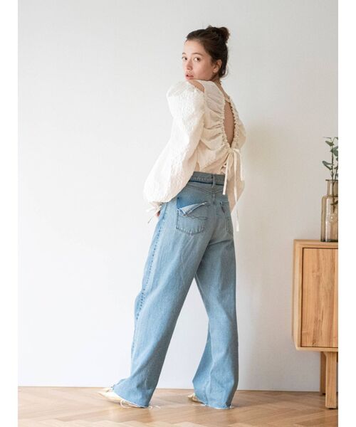 Ungrid（アングリッド）の「ウエストリメイクカットオフルーズデニム（デニムパンツ・レディース・ブルー・24inch/25inch/26inch）」の20枚目の写真