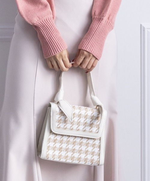 clear（クリア）の「千鳥柄ハンドバッグ（ハンドバッグ・レディース・ベージュ/ブラック・F）」の2枚目の写真