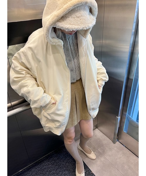 PHILLY（フィリー）の「フード付ボリュームMA-1（MA-1・レディース・グリーン系その他/グリーン×ピンク/アイボリー/ブラック・FREE）」の5枚目の写真