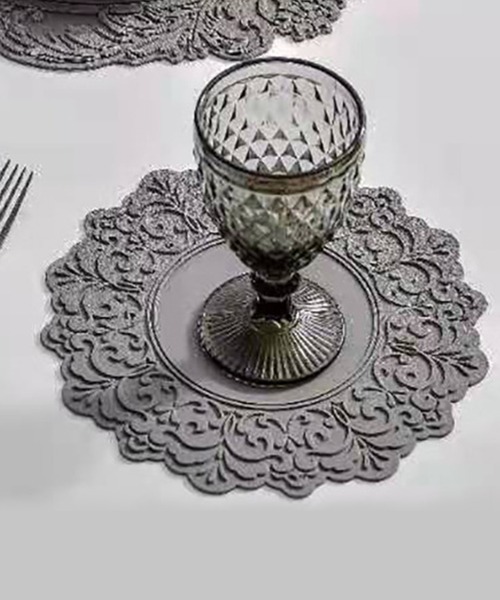 aimoha(アイモハ)の「レース柄シリコンマット【4サイズ】(ランチョンマット/テーブルウェア・レディース・ライトグレー/ピンク/ベージュ系その他/ベージュ系その他2/その他1/その他2/その他3/ダークグレー/ベージュ/グレー系その他2/グレー系その他3/グレー系その他4/グレー系その他5/ピンク系その他2/ピンク系その他3/グレー系その他/ピンク系その他/ブラック系その他2/ブラック/グレー/ブラック系その他/ブラック系その他3/グレー系その他6/ベージュ系その他3・SMALL/FREE/LARGE/MEDIUM)」の7枚目の写真