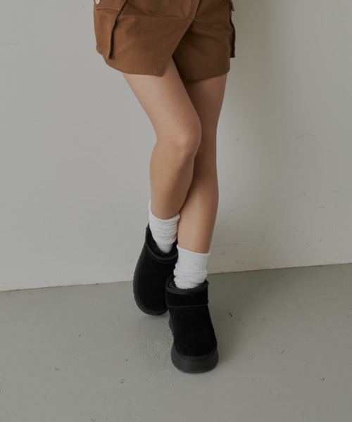 FIG&VIPER（フィグアンドバイパー）の「厚底ムートンブーツ（ブーツ・レディース・ブラック/キャメル・S/M/L）」の3枚目の写真