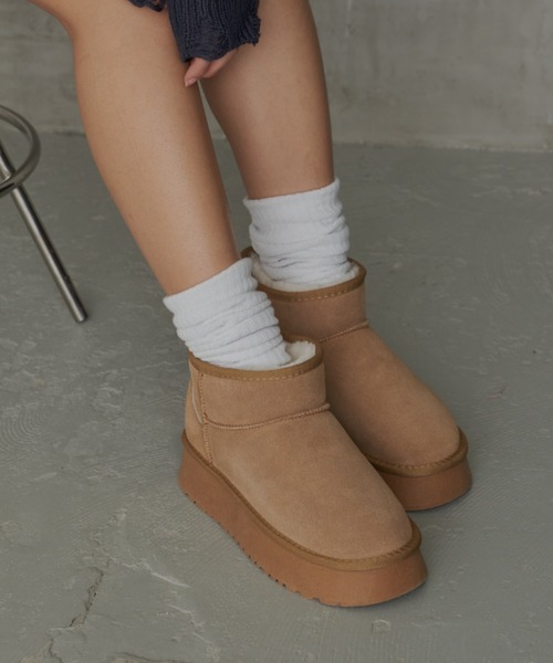 FIG&VIPER（フィグアンドバイパー）の「厚底ムートンブーツ（ブーツ・レディース・ブラック/キャメル・S/M/L）」の17枚目の写真