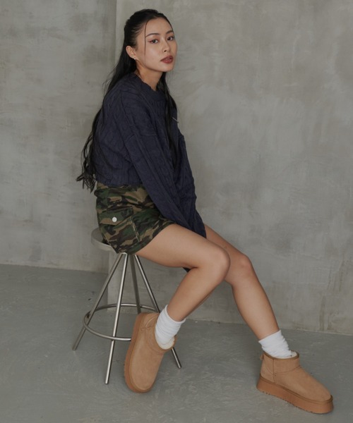 FIG&VIPER（フィグアンドバイパー）の「厚底ムートンブーツ（ブーツ・レディース・ブラック/キャメル・S/M/L）」の8枚目の写真