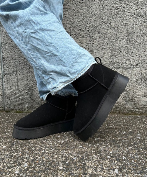 FIG&VIPER（フィグアンドバイパー）の「厚底ムートンブーツ（ブーツ・レディース・ブラック/キャメル・S/M/L）」の18枚目の写真